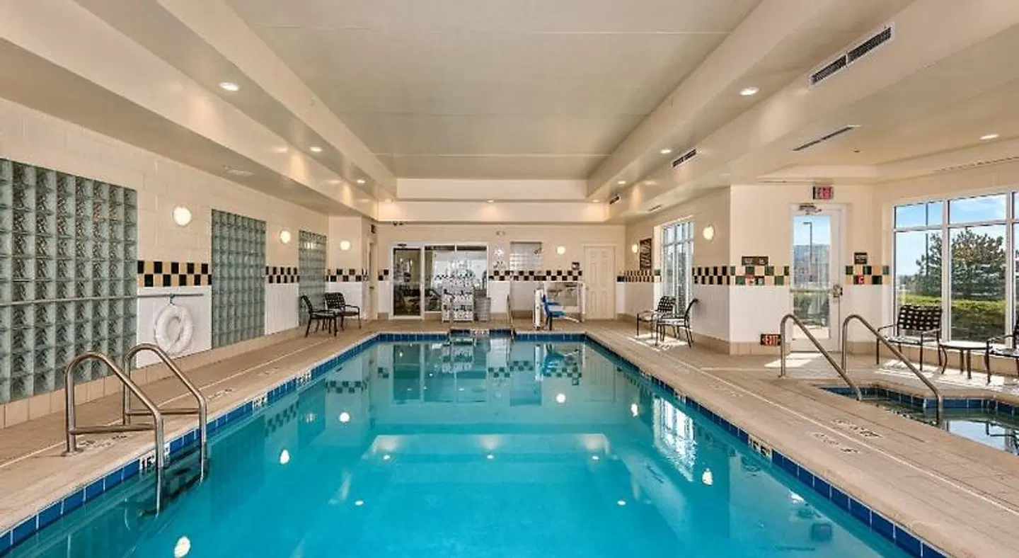 Hilton Garden Inn Overland Park Hallenbad