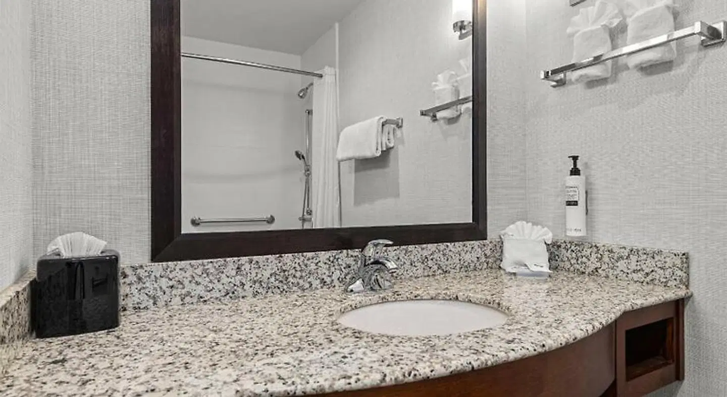 Hilton Garden Inn Nashville Brentwood Badezimmer