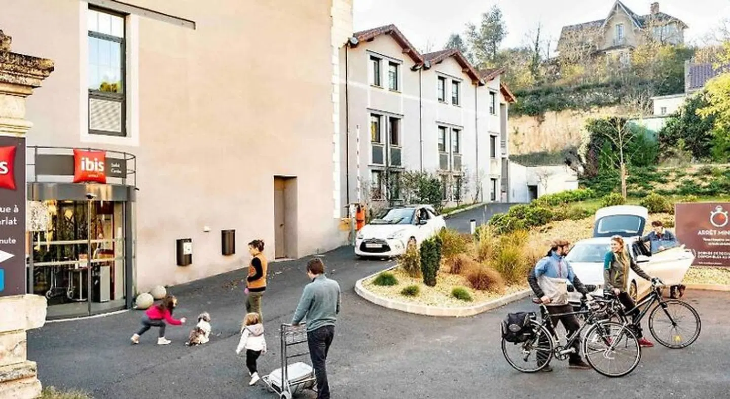 ibis Sarlat EXTERIOR