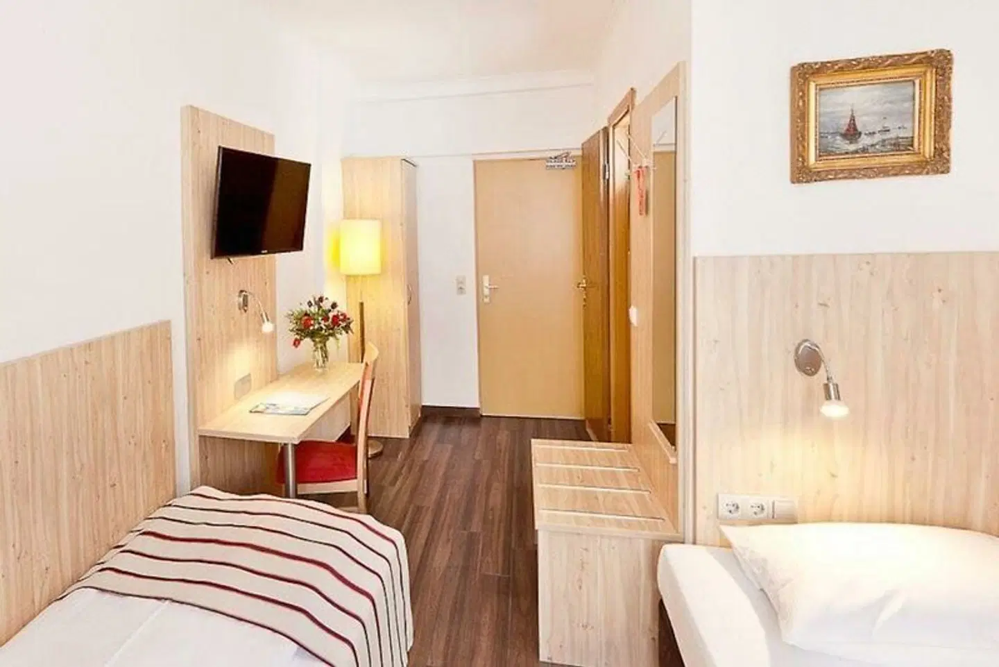 Hansa ROOM_EXAMPLE