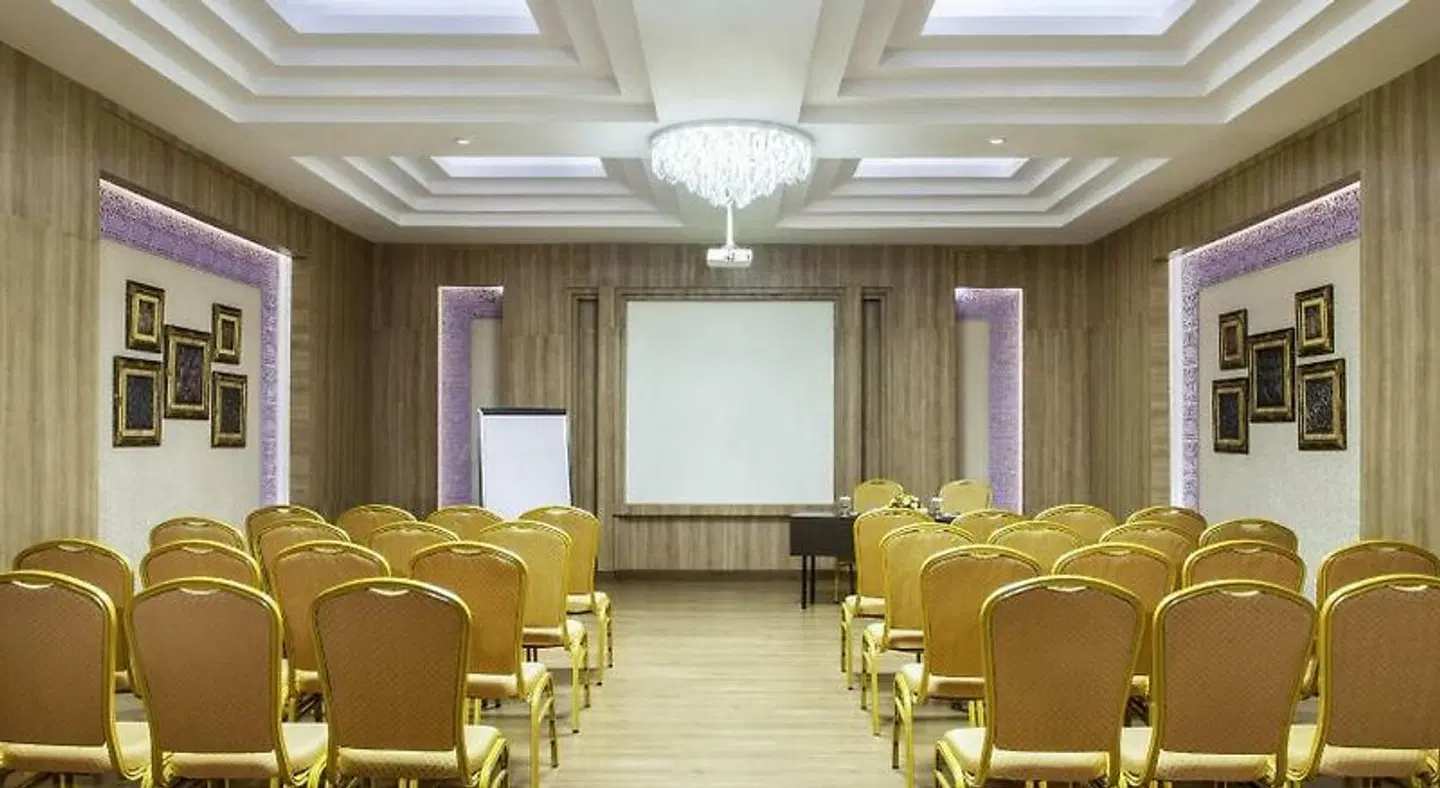ibis Yogyakarta Adi Sucipto Konferenz