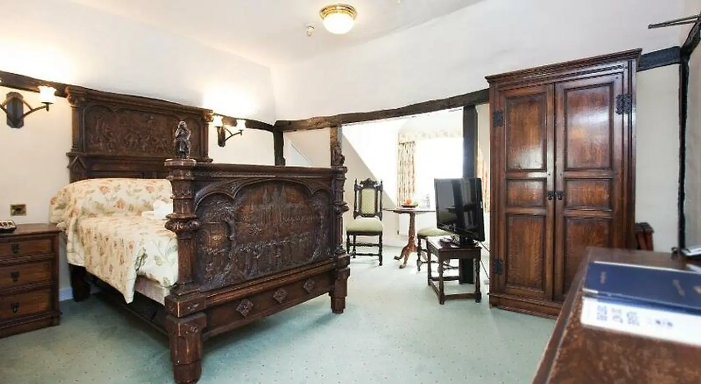 Marygreen Manor ROOM_EXAMPLE