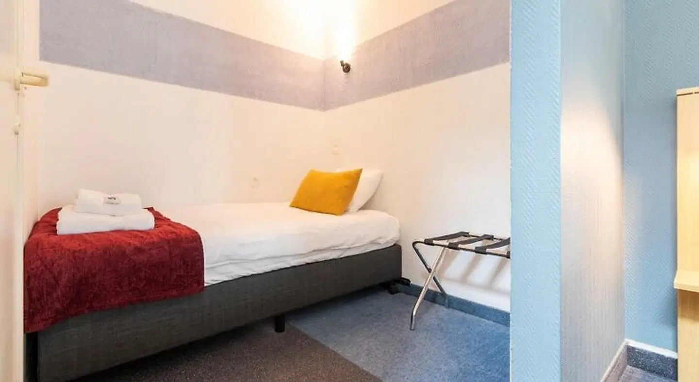 Montovani ROOM_EXAMPLE
