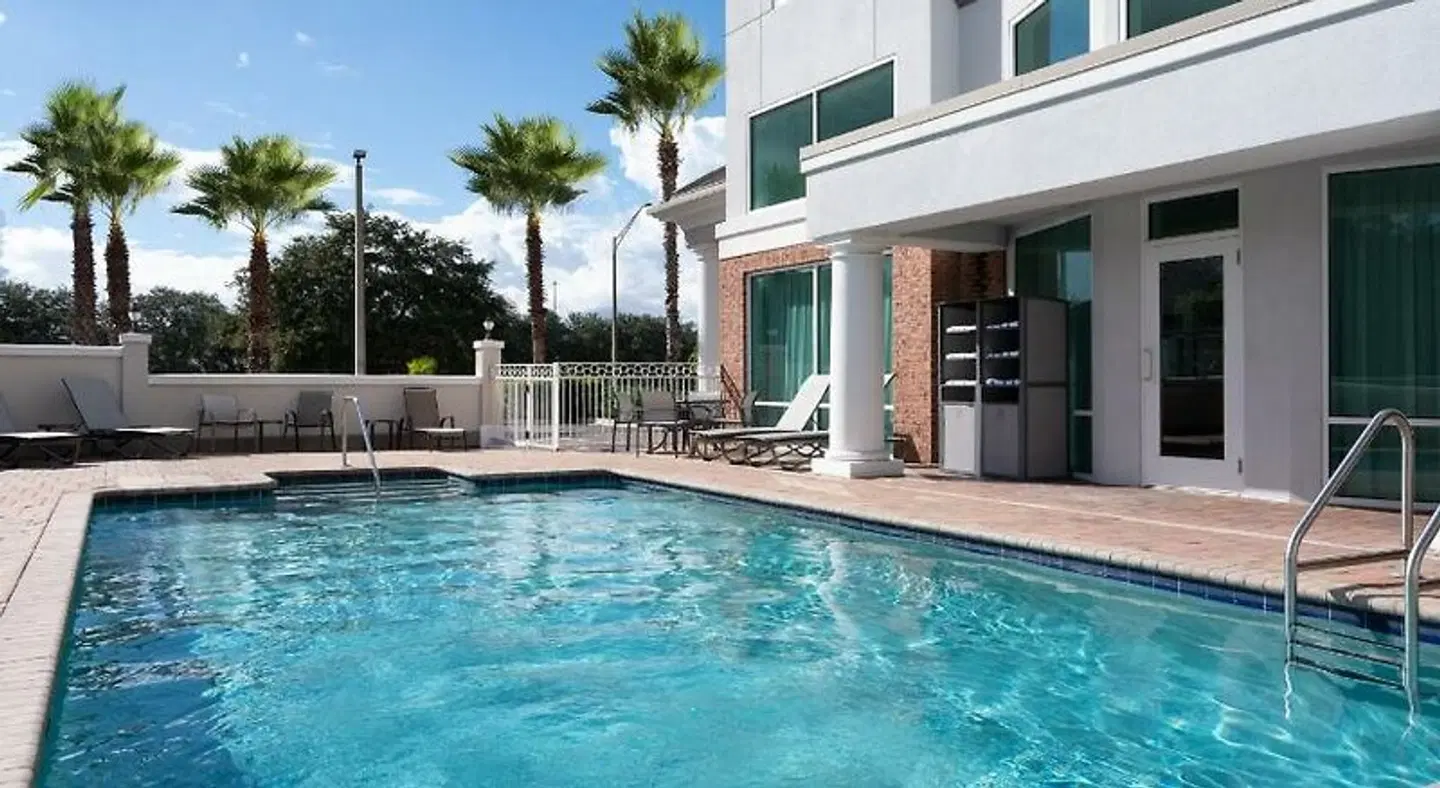 Holiday Inn Express & Suites Chaffee-Jacksonville West by IHG OUTDOOR_POOL