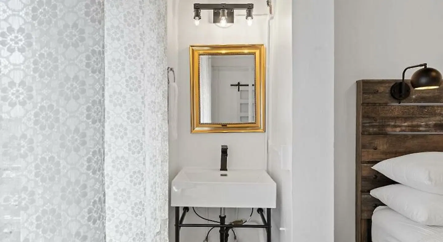 Andrews Hotel Badezimmer
