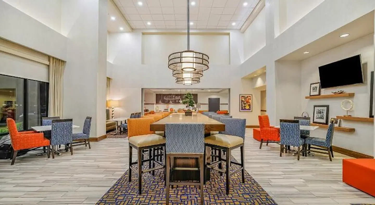 Hampton Inn & Suites Dallas/Plano-East LOUNGE_LOBBY