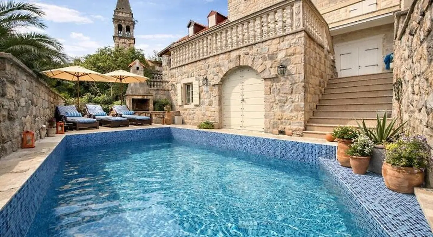 Conte Hotel & Restaurant OUTDOOR_POOL