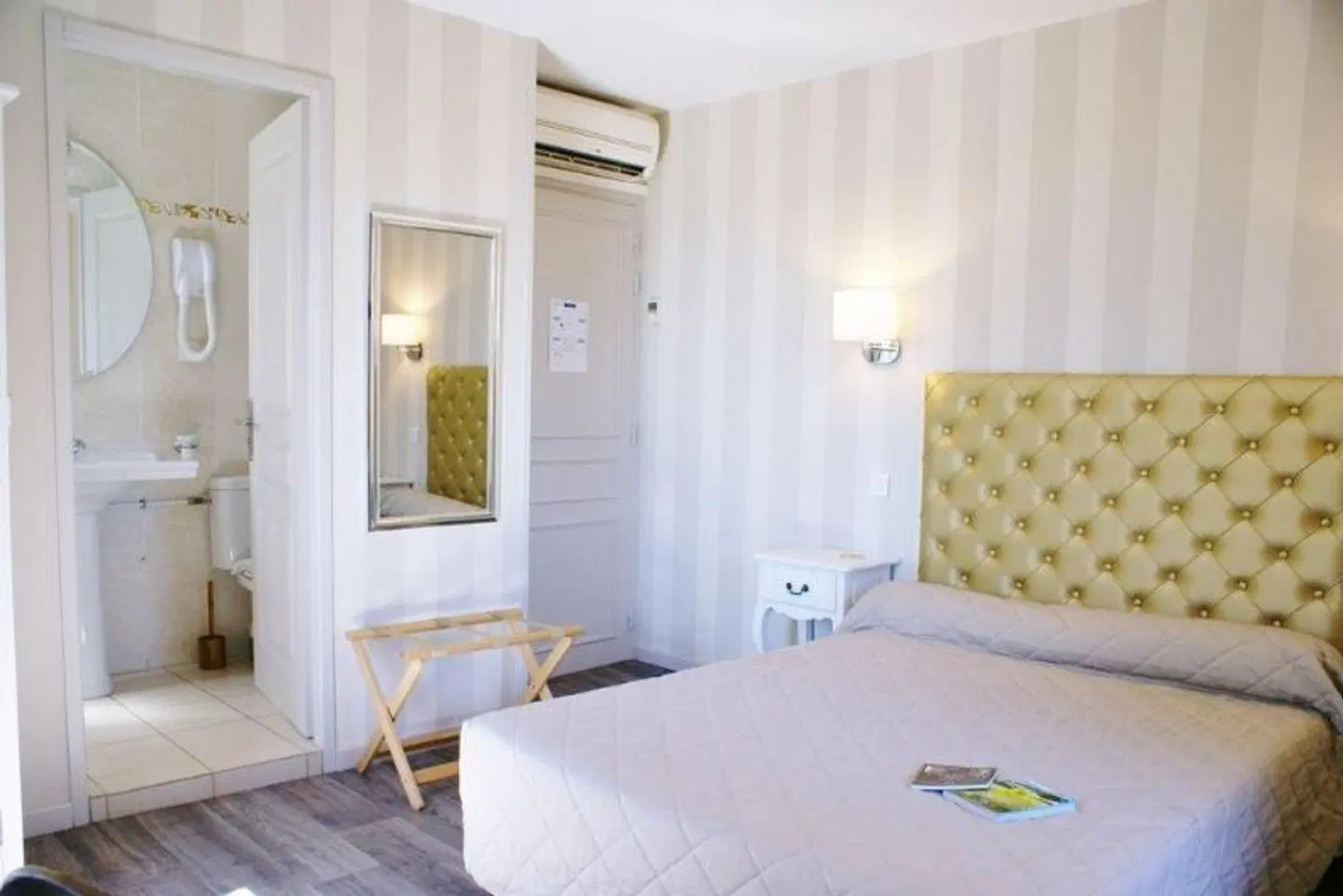Hotel Restaurant La Verperie ROOM_EXAMPLE