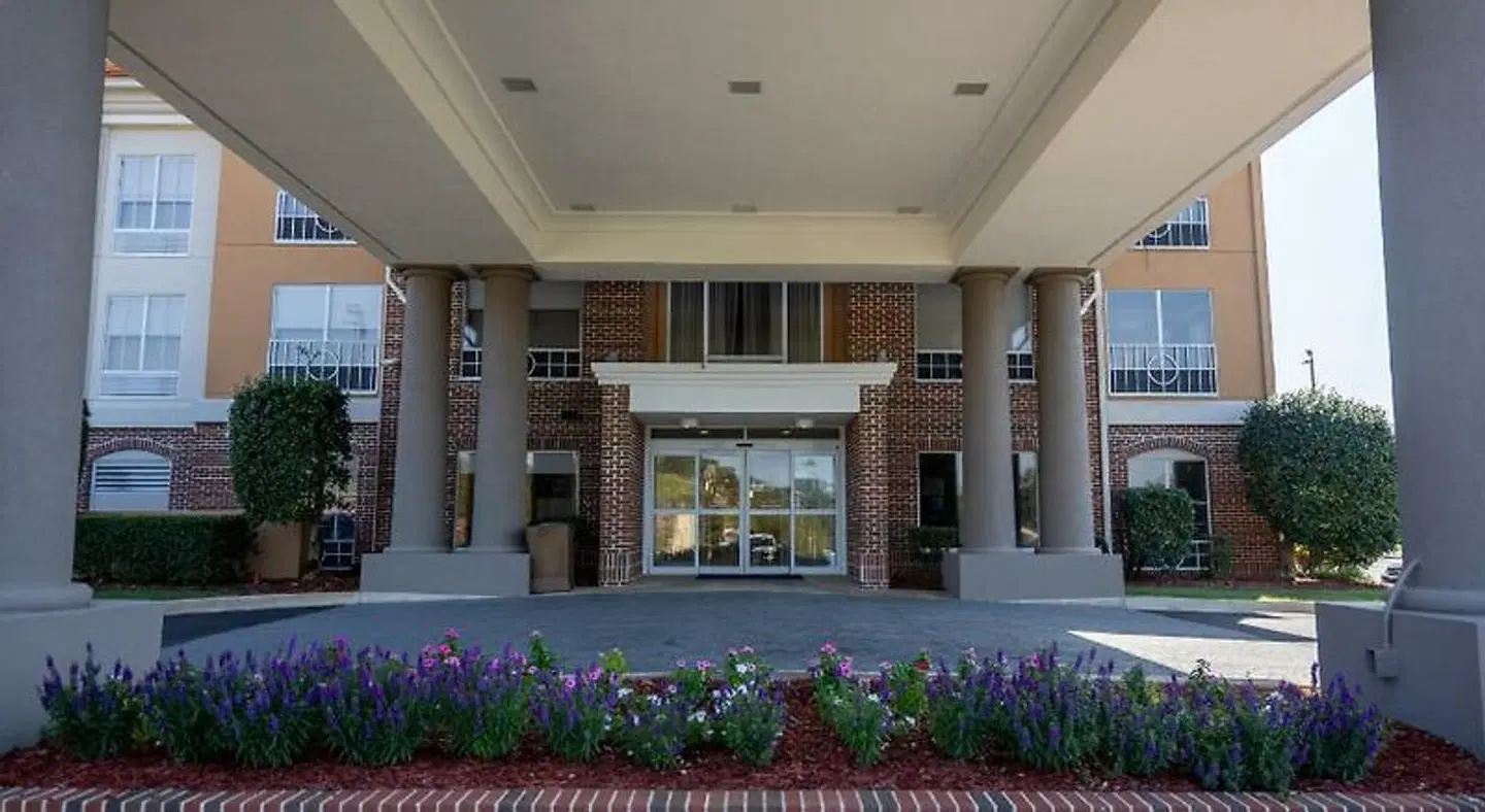Holiday Inn Express & Suites Vicksburg by IHG EXTERIOR