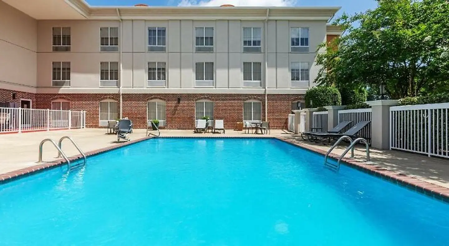 Holiday Inn Express & Suites Vicksburg by IHG OUTDOOR_POOL