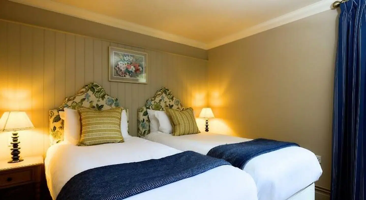 Le Strange Arms Hotel ROOM_EXAMPLE