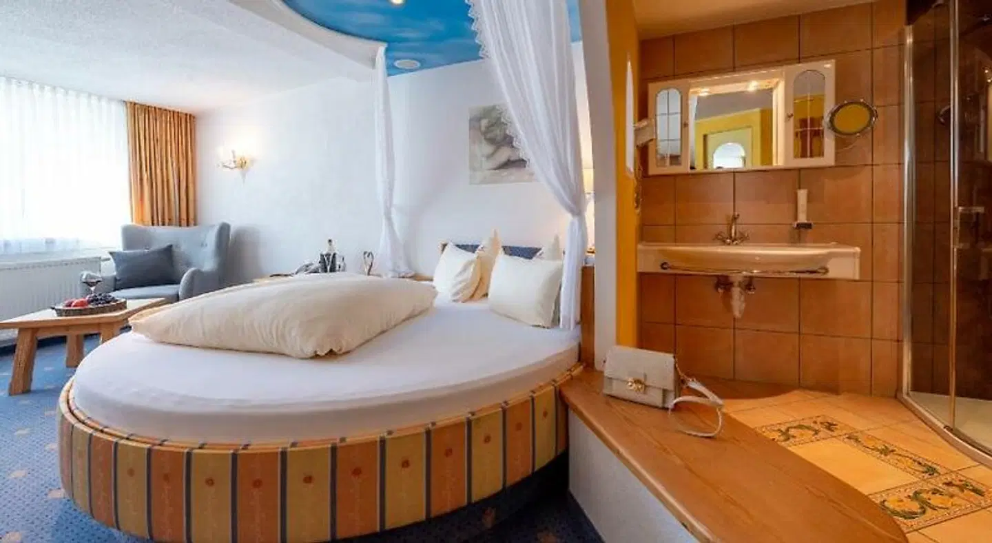 Hotel Bergkristall ROOM_EXAMPLE
