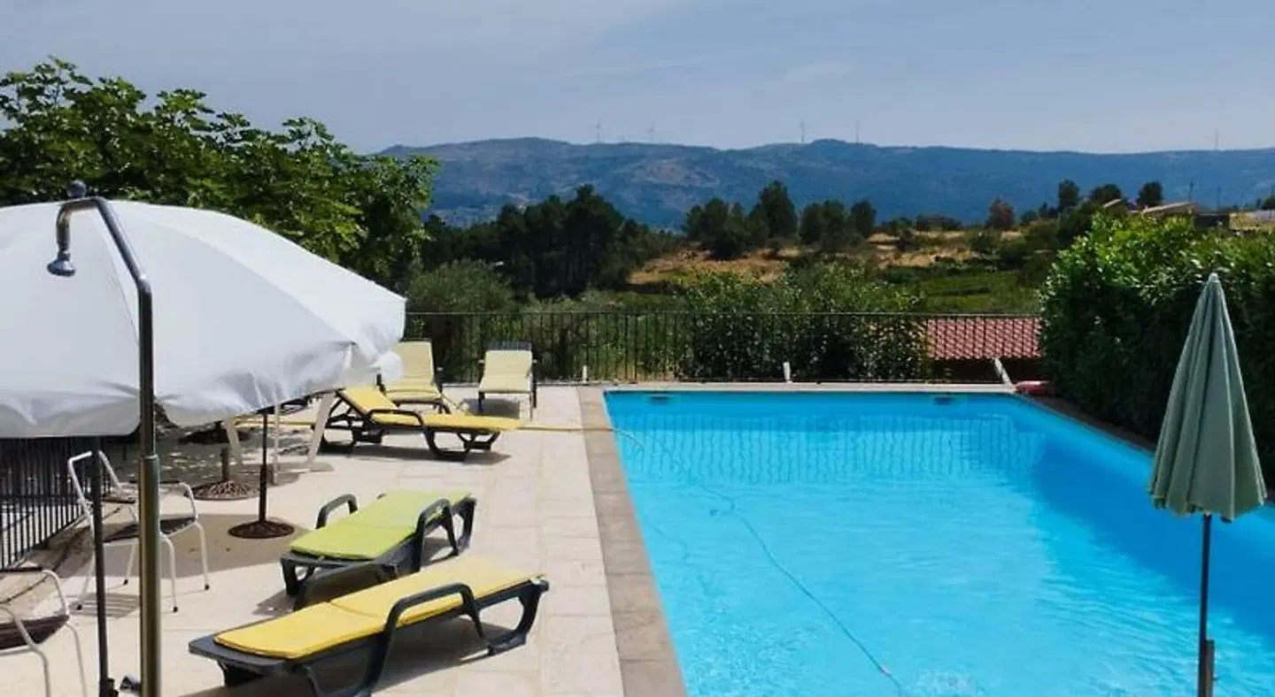 Outros Tempos OUTDOOR_POOL