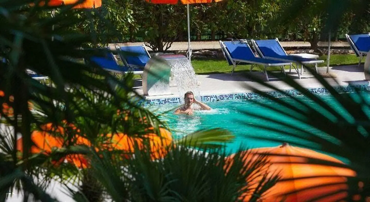 Hotel Terme Savoia Wellness OUTDOOR_POOL