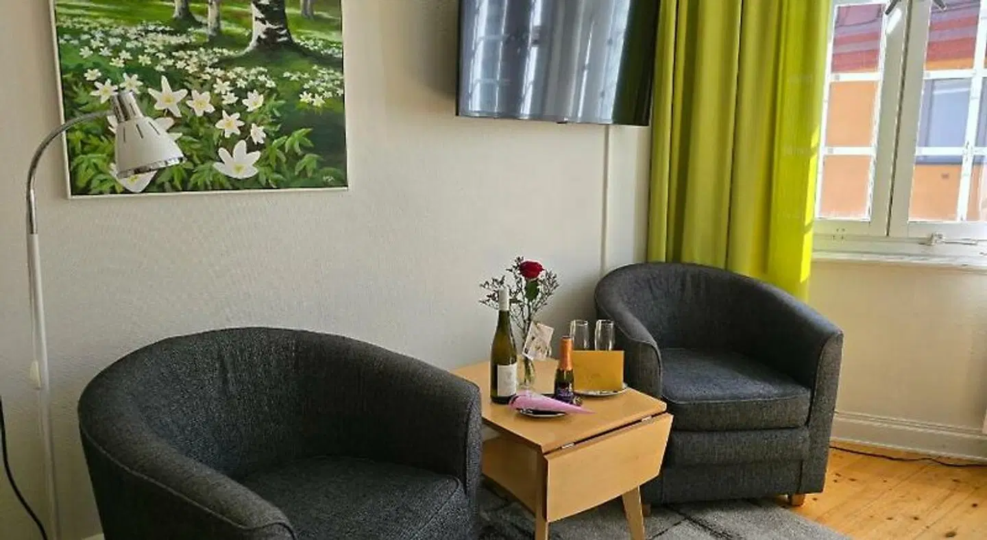 Emma LOUNGE_LOBBY