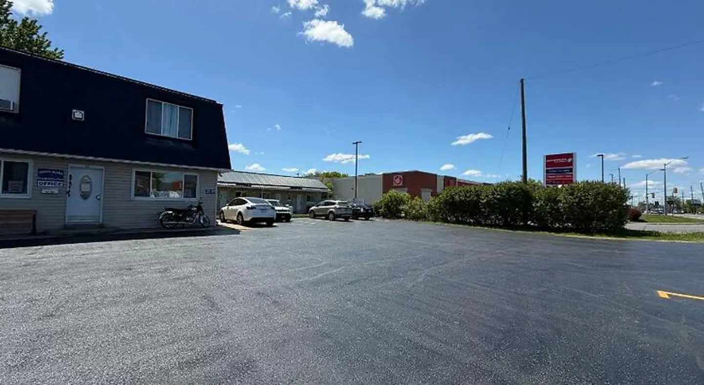 Perth Plaza Motel EXTERIOR