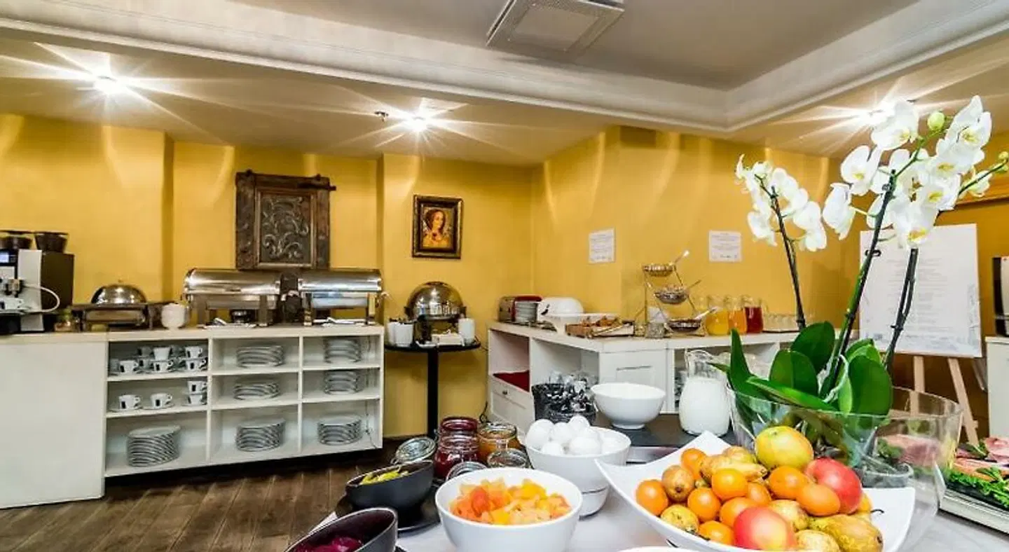 Meriton Old Town Garden Hotel Restaurant