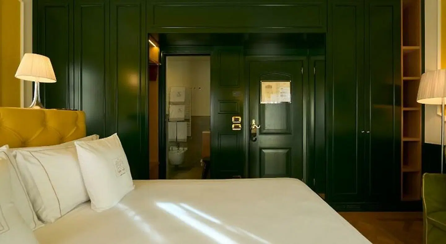 Ambra ROOM_EXAMPLE