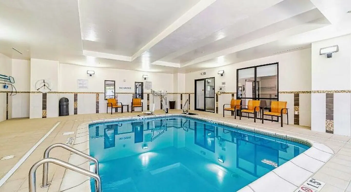Courtyard by Marriott Biloxi North/D'Iberville Hallenbad