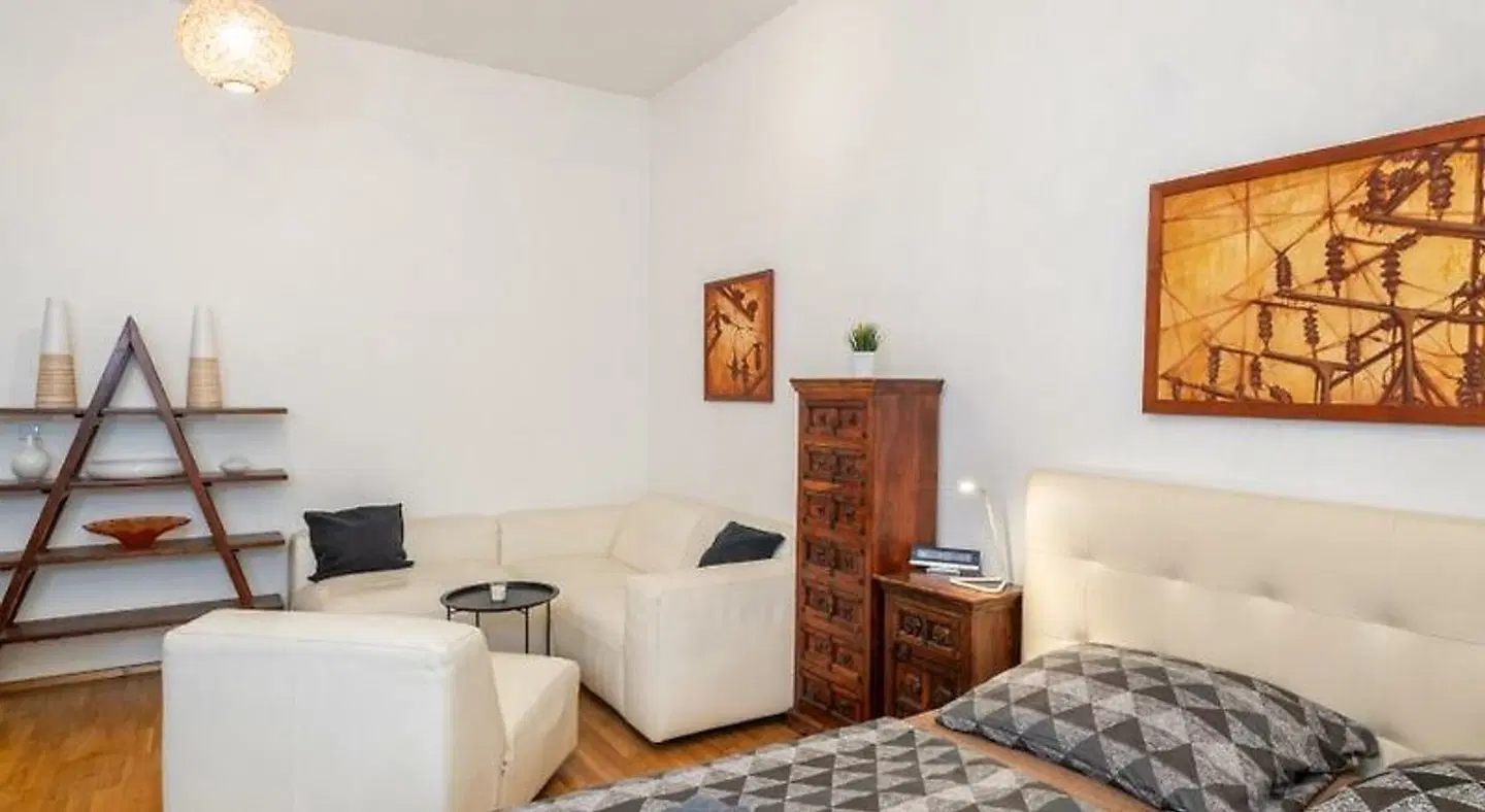 Atrium Apartments ROOM_EXAMPLE