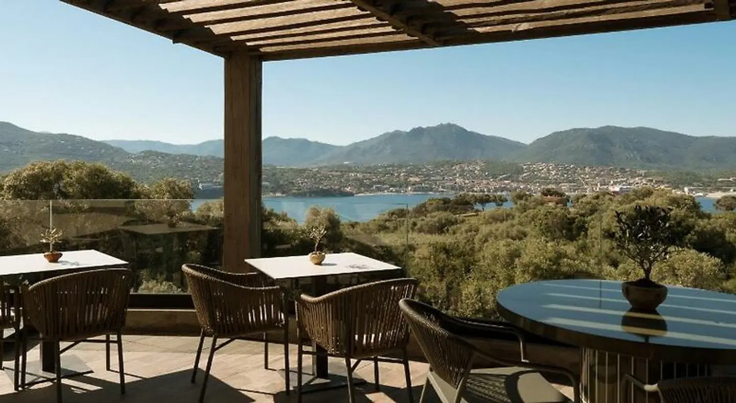 L'Hostellerie du Moulin des Oliviers Terrasse