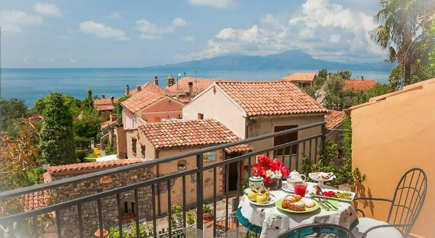 B&B Mariposa EXTERIOR