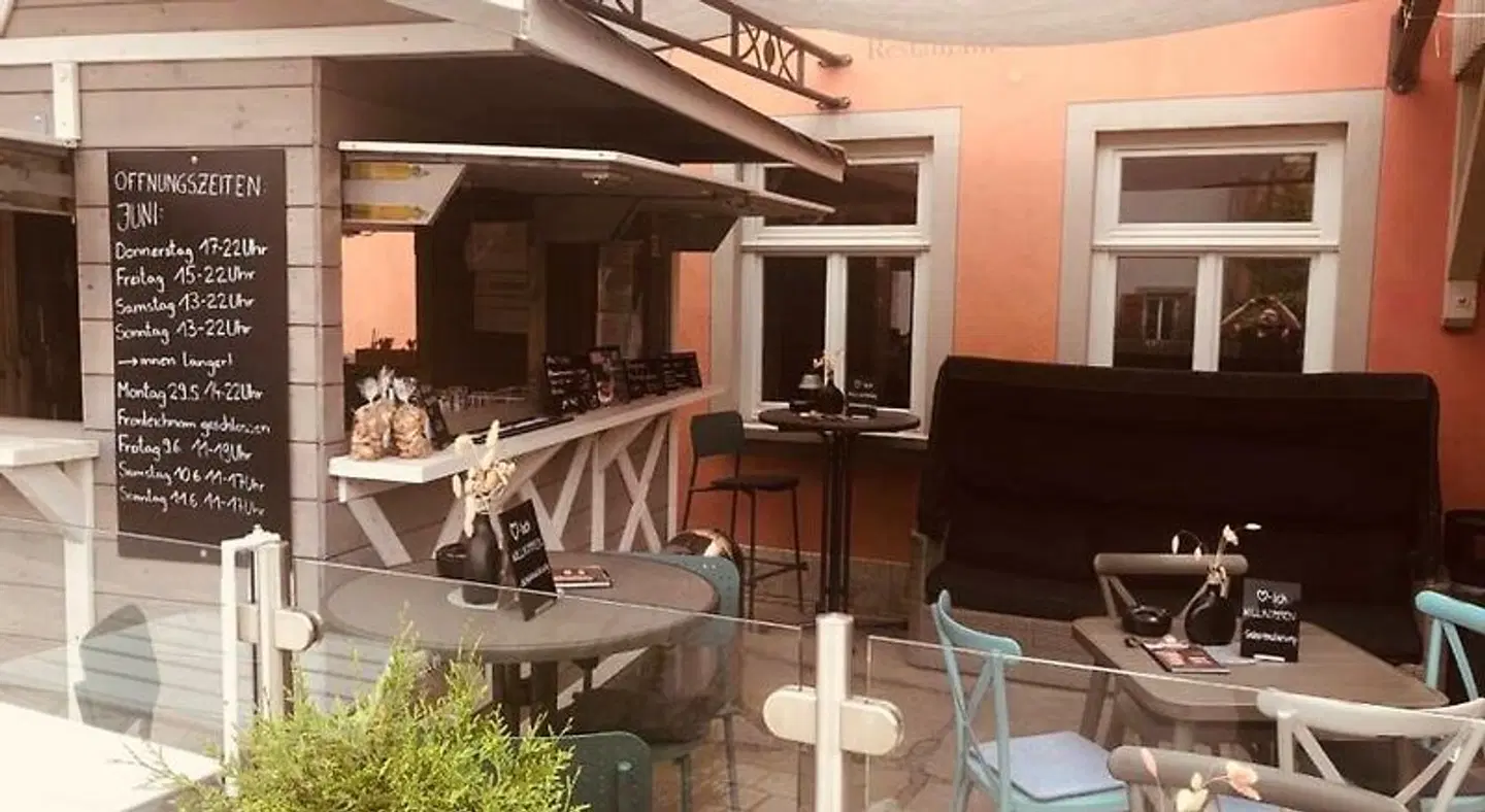 Aparthotel Alte Schmiede Dettelbach Bar