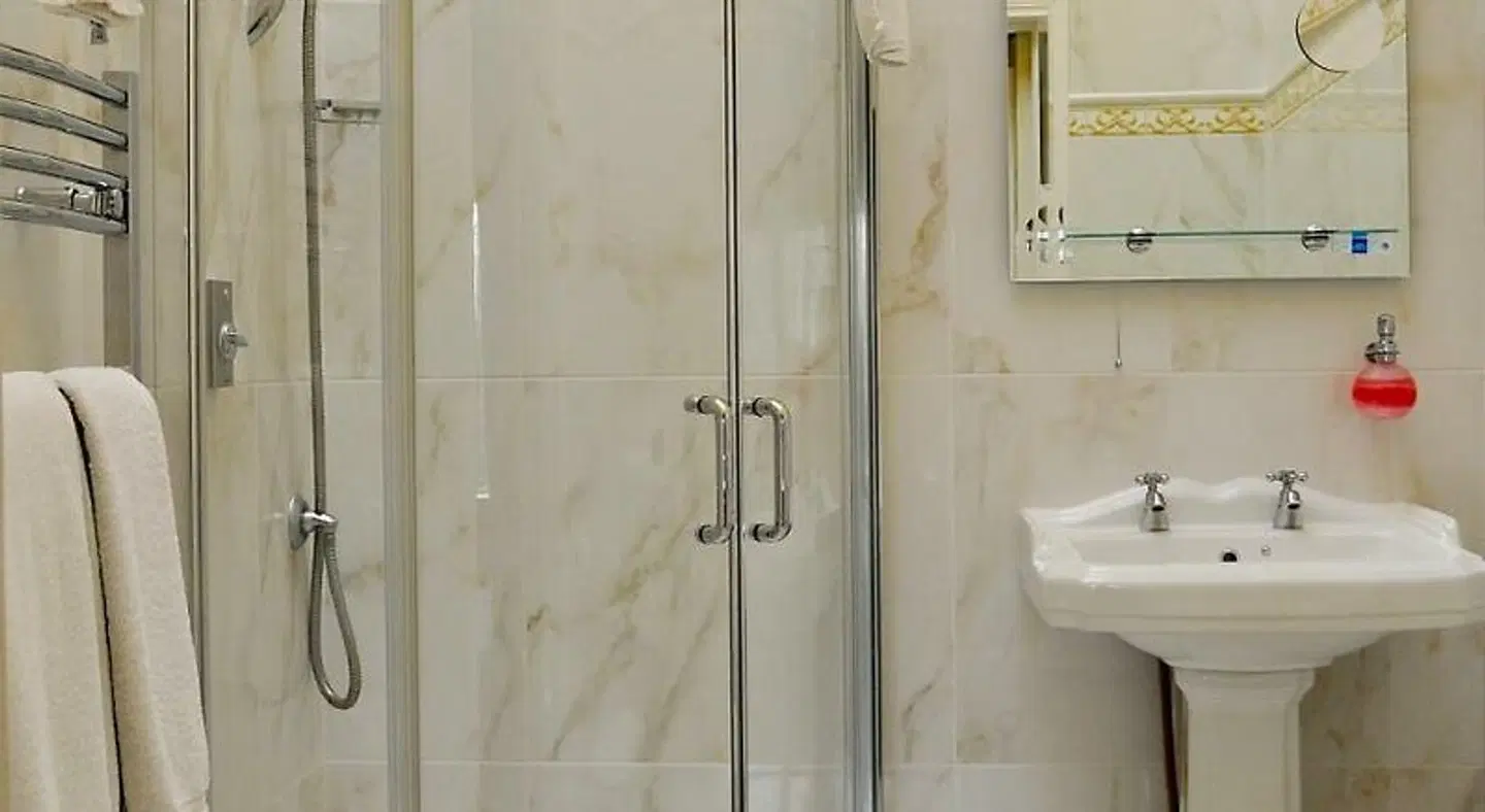 Highfield House Guesthouse Badezimmer