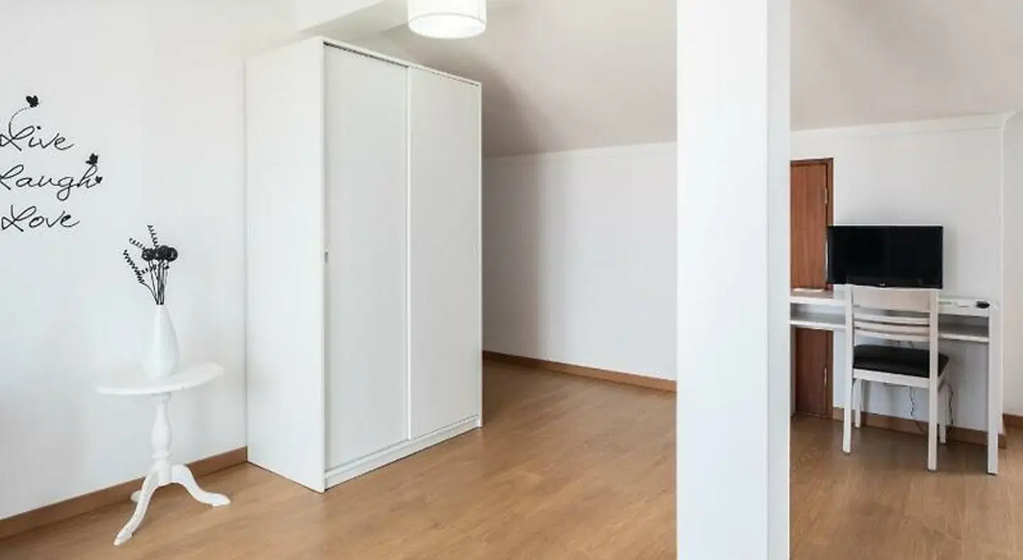 West Side Guesthouse ROOM_EXAMPLE