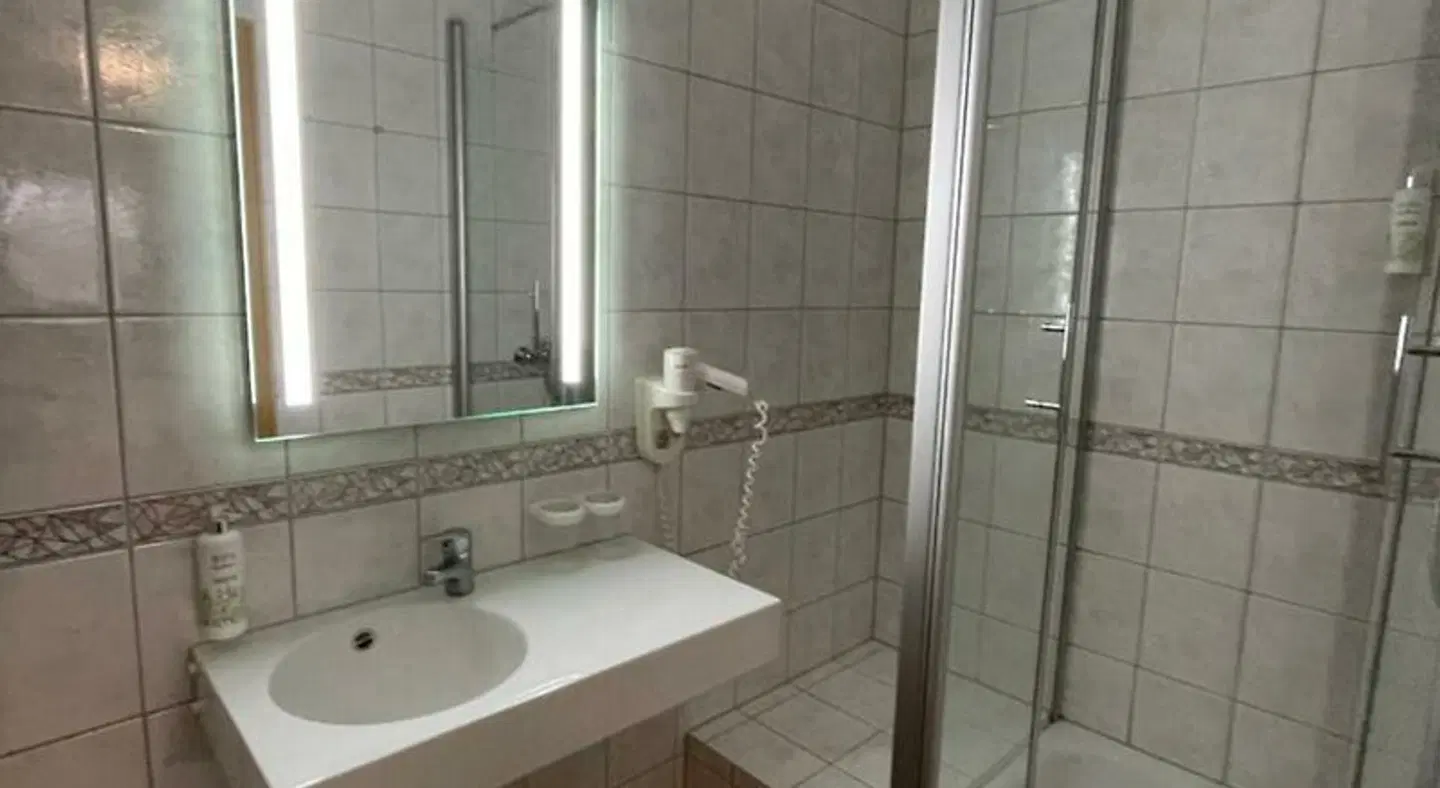 Zum Wolfsjäger Badezimmer