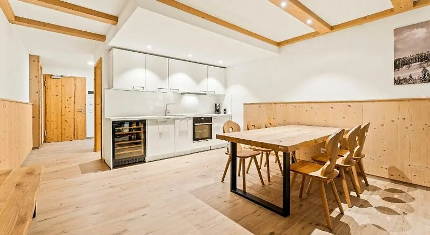 SCHWARZENBACH - Apartments & Rooftop Pool LOUNGE_LOBBY