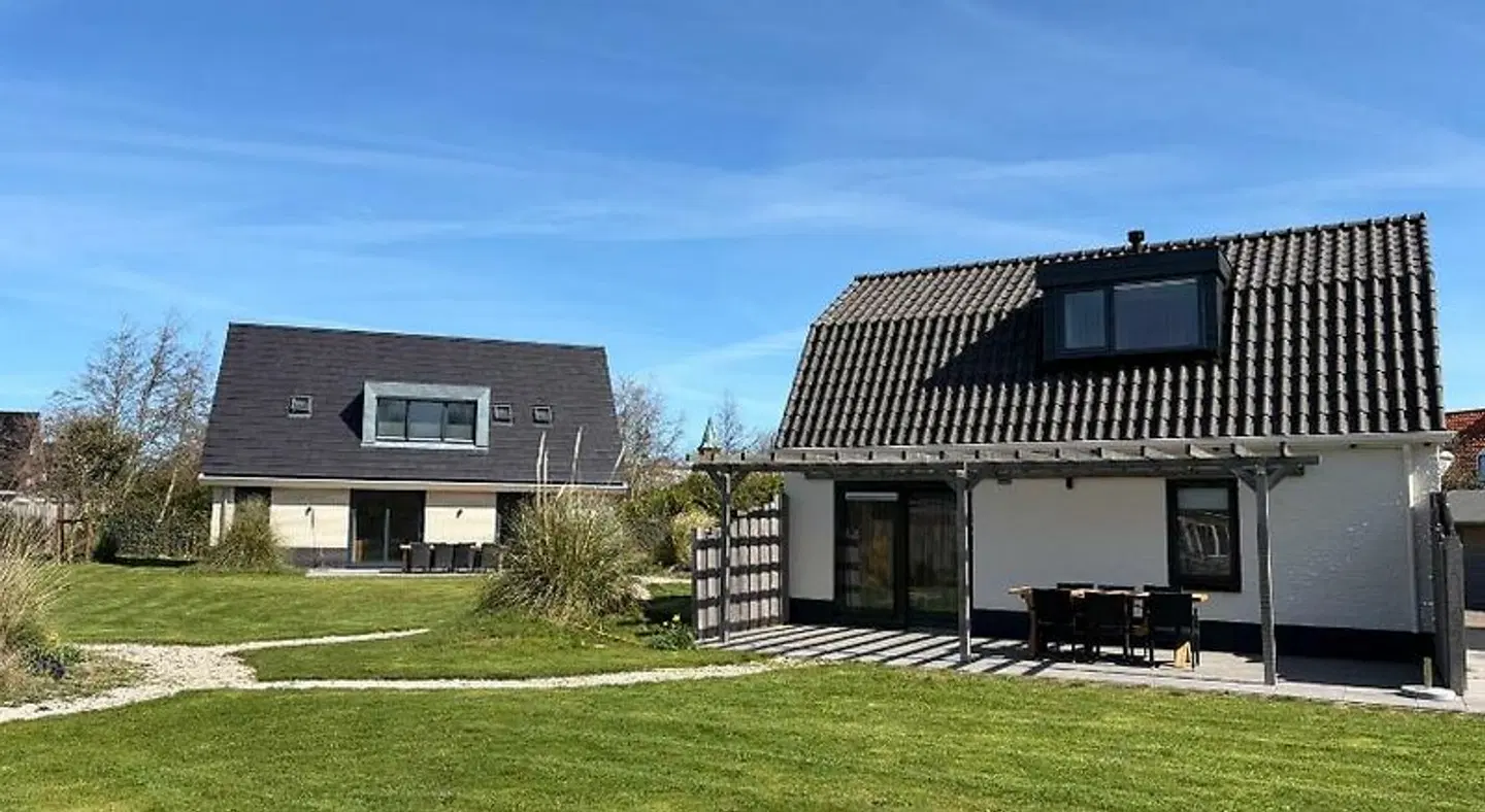't Eibernest EXTERIOR