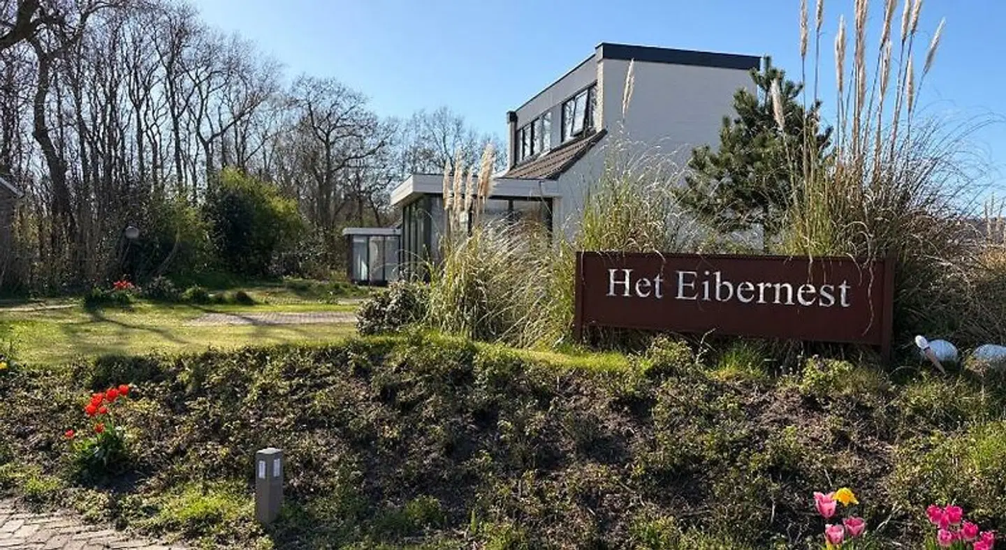 't Eibernest EXTERIOR
