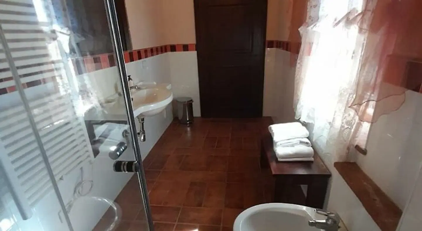 Tenuta di Seripa Badezimmer