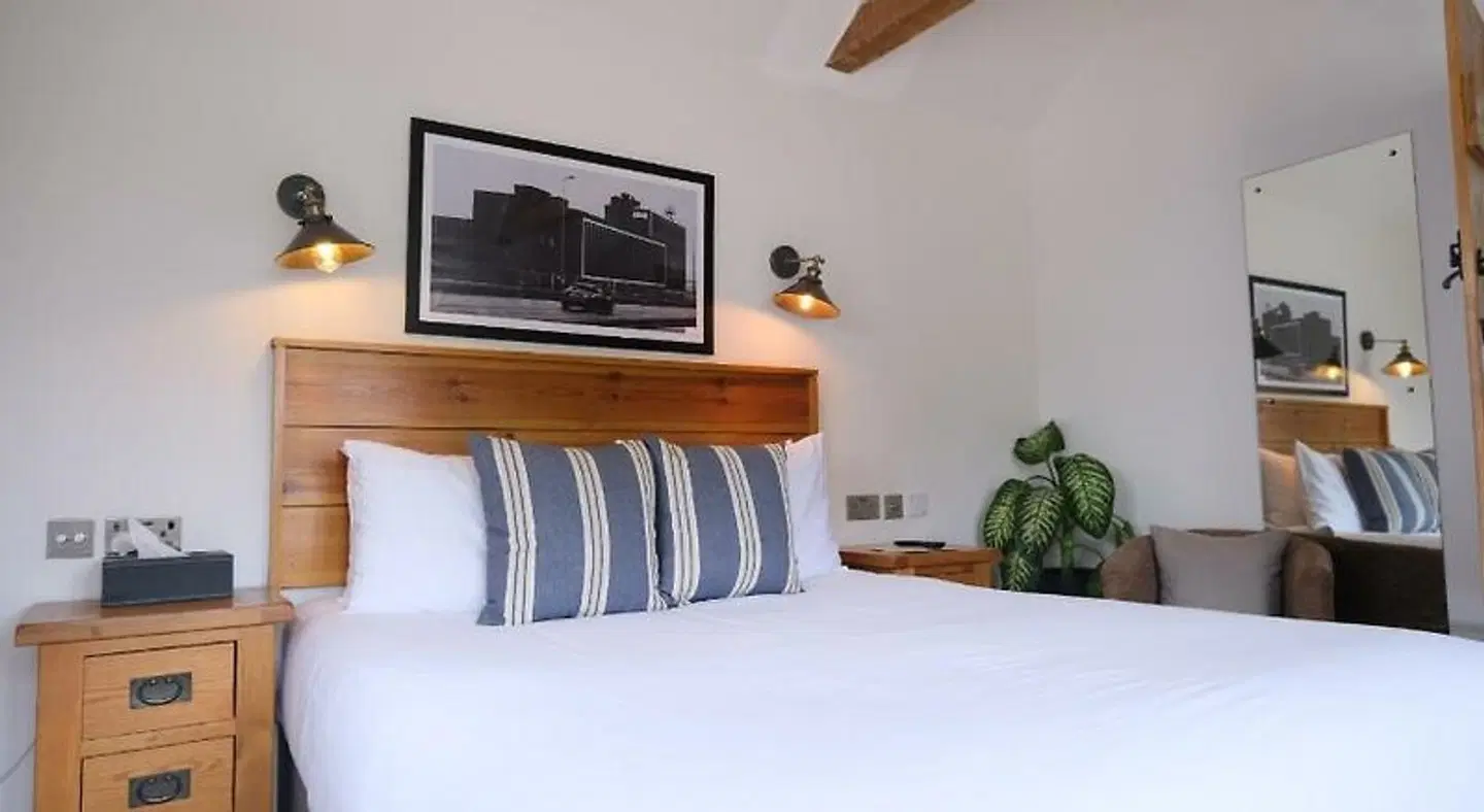 The Chequers at Burcot ROOM_EXAMPLE