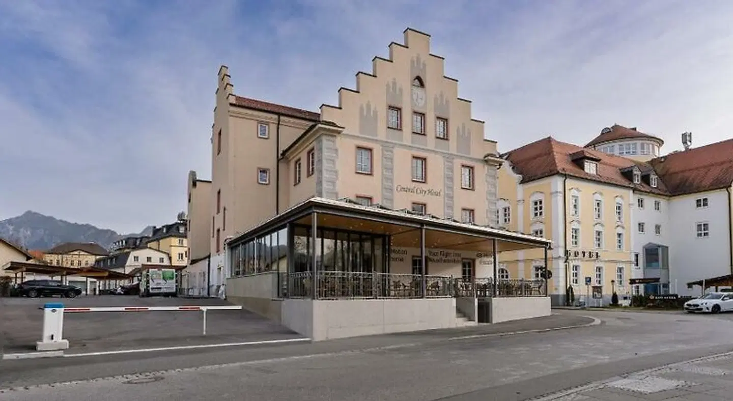Central City Hotel EXTERIOR
