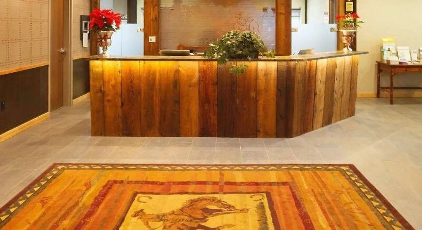 49'er Inn & Suites LOUNGE_LOBBY