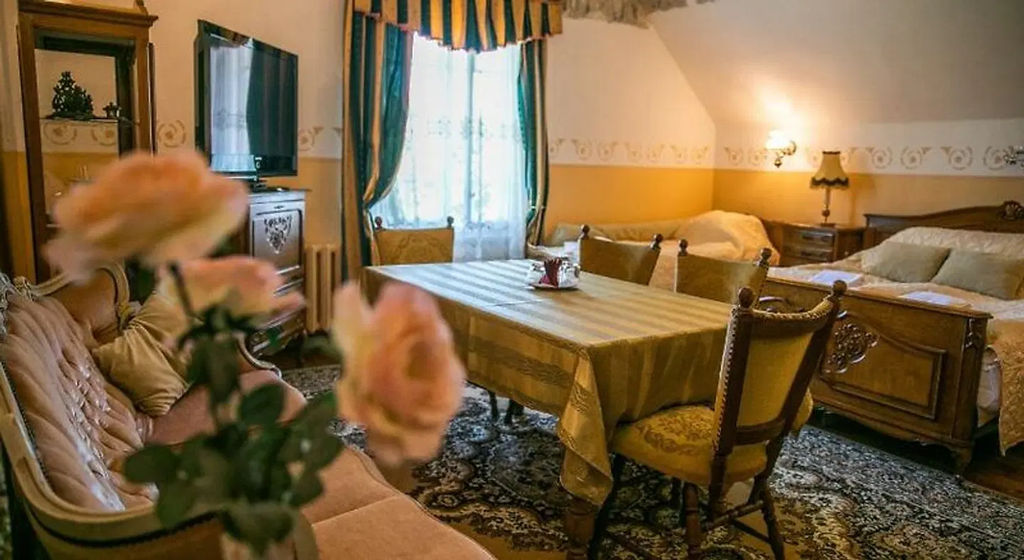 Cantervilla Castle ROOM_EXAMPLE