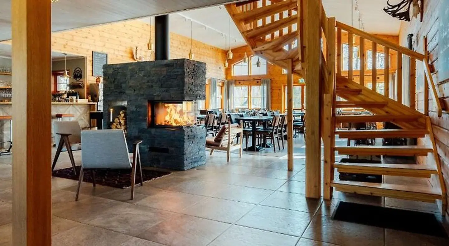 Pinetree Lodge LOUNGE_LOBBY