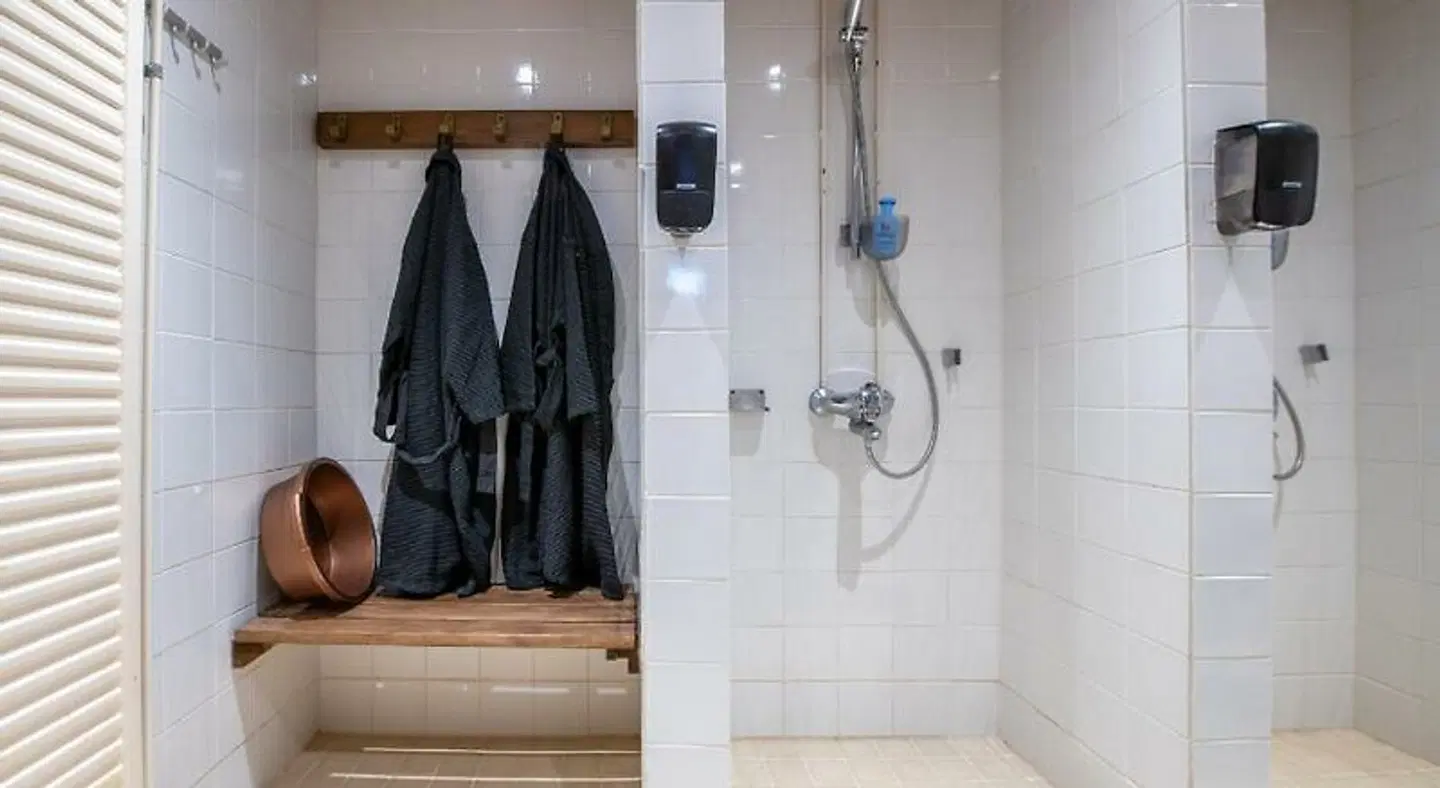 Hotelli Viikinhovi Badezimmer