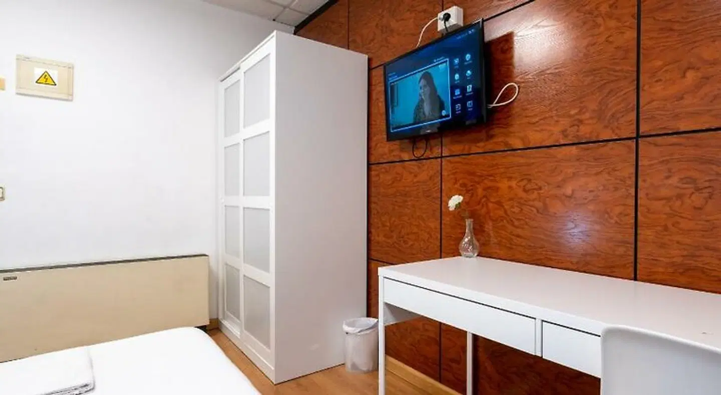 MonaLisa Luxury Suites ROOM_EXAMPLE