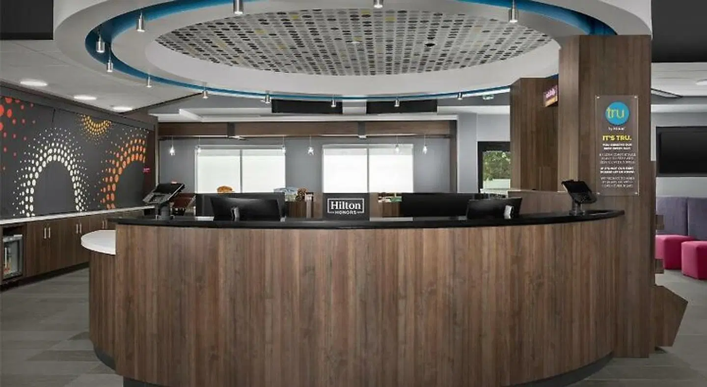 Tru By Hilton Joliet Plainfield LOUNGE_LOBBY