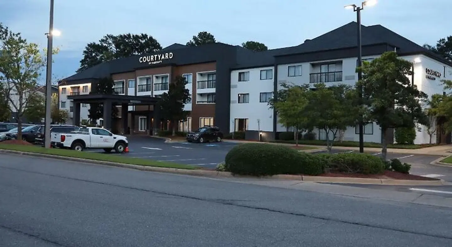 Courtyard by Marriott Tuscaloosa EXTERIOR