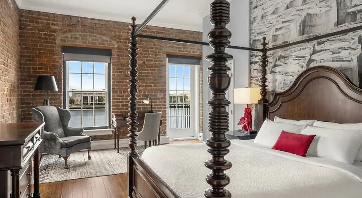 River Street Inn ROOM_EXAMPLE