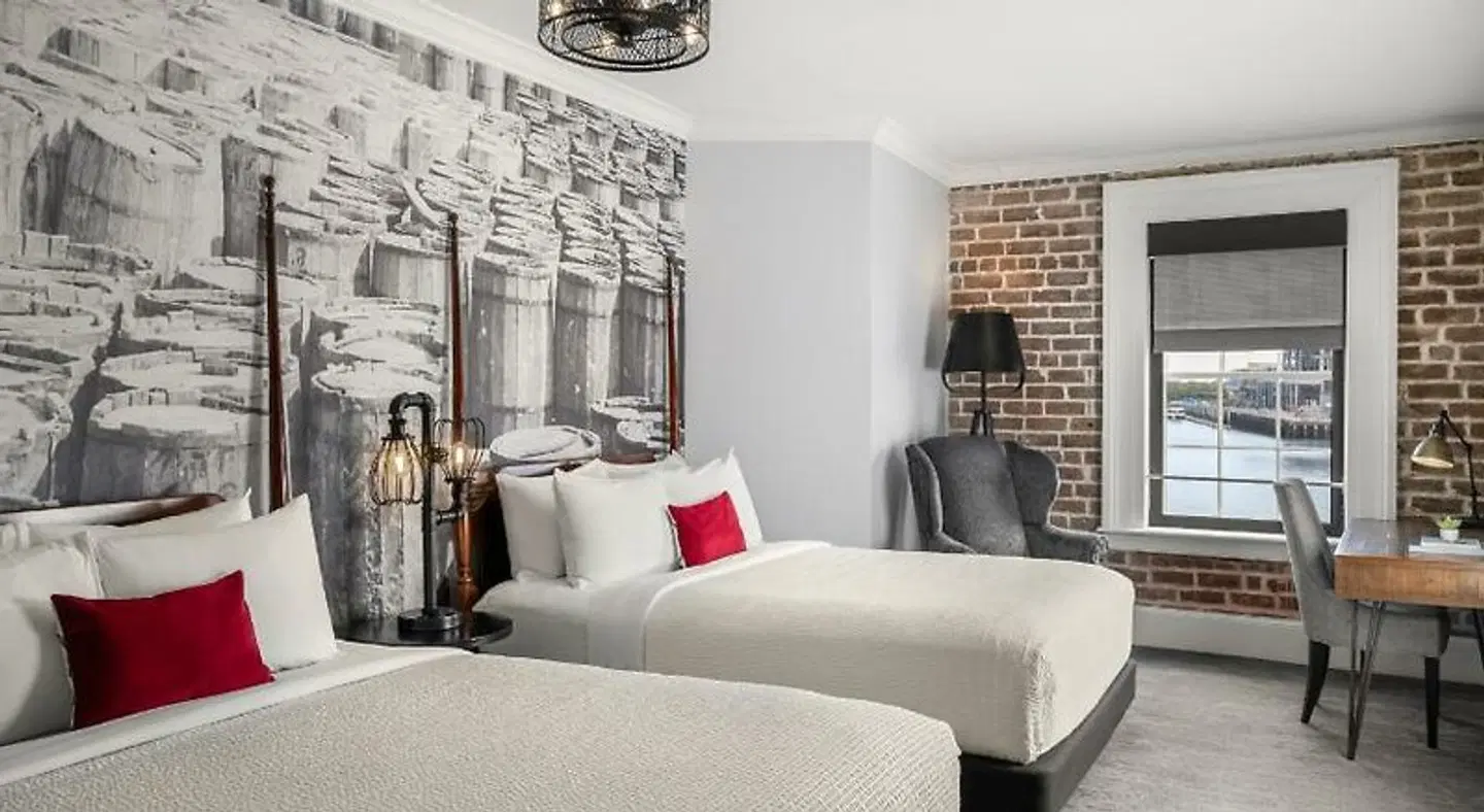 River Street Inn ROOM_EXAMPLE