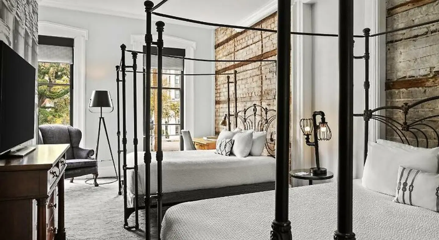 River Street Inn ROOM_EXAMPLE