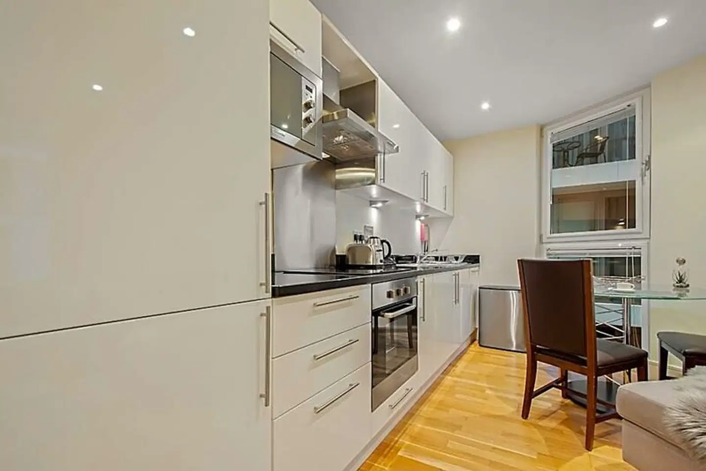 Lanterns Court Serviced Apartments by TheSqua.re ROOM_EXAMPLE