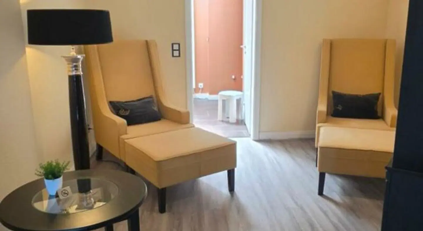 Hotel Business & More ROOM_EXAMPLE