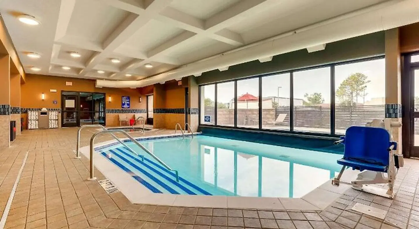 Drury Inn & Suites Birmingham Southwest Hallenbad