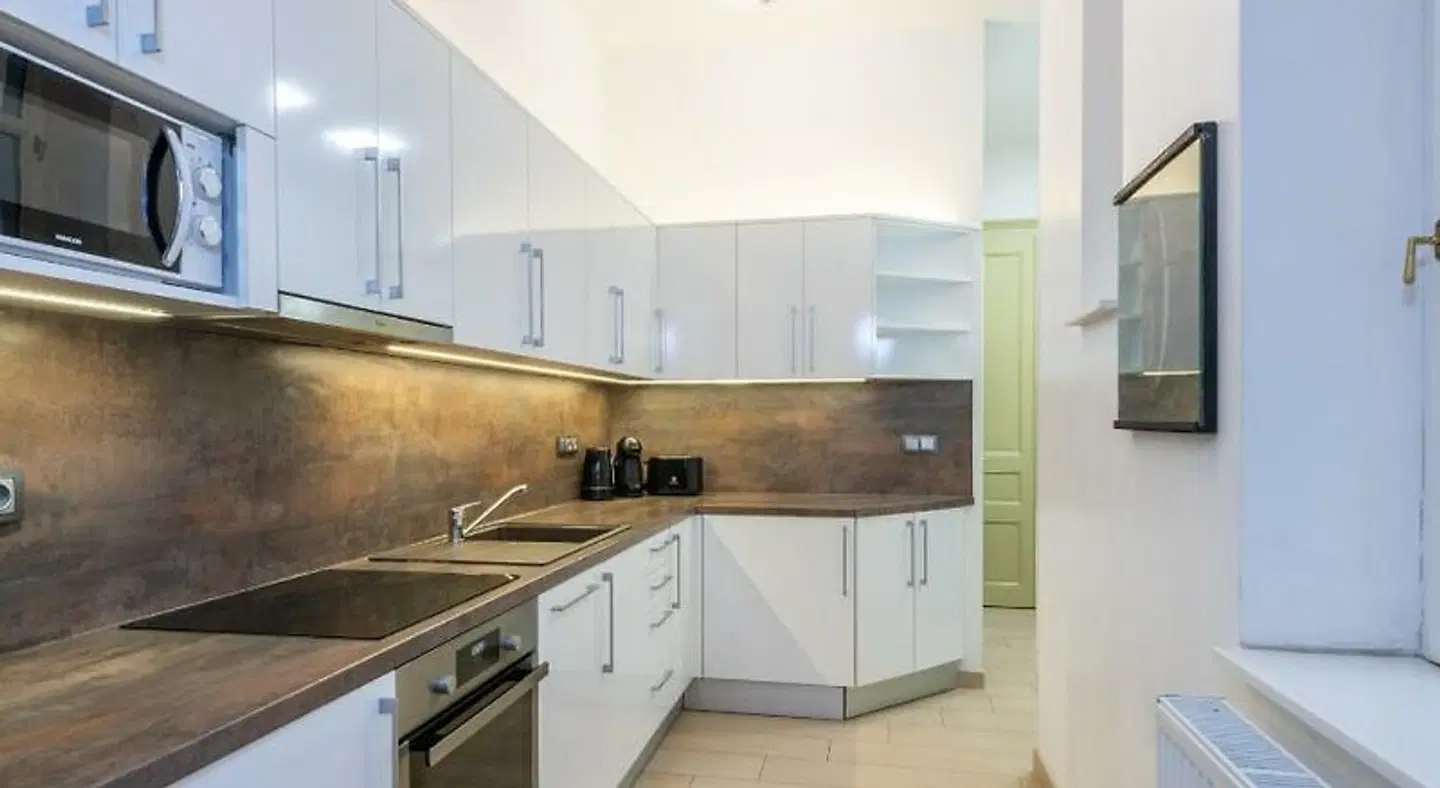 Atrium Apartments ROOM_EXAMPLE